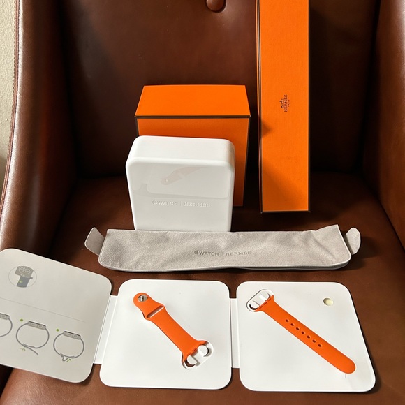 Hermes  Apple Watch Strap - Picture 1 of 6